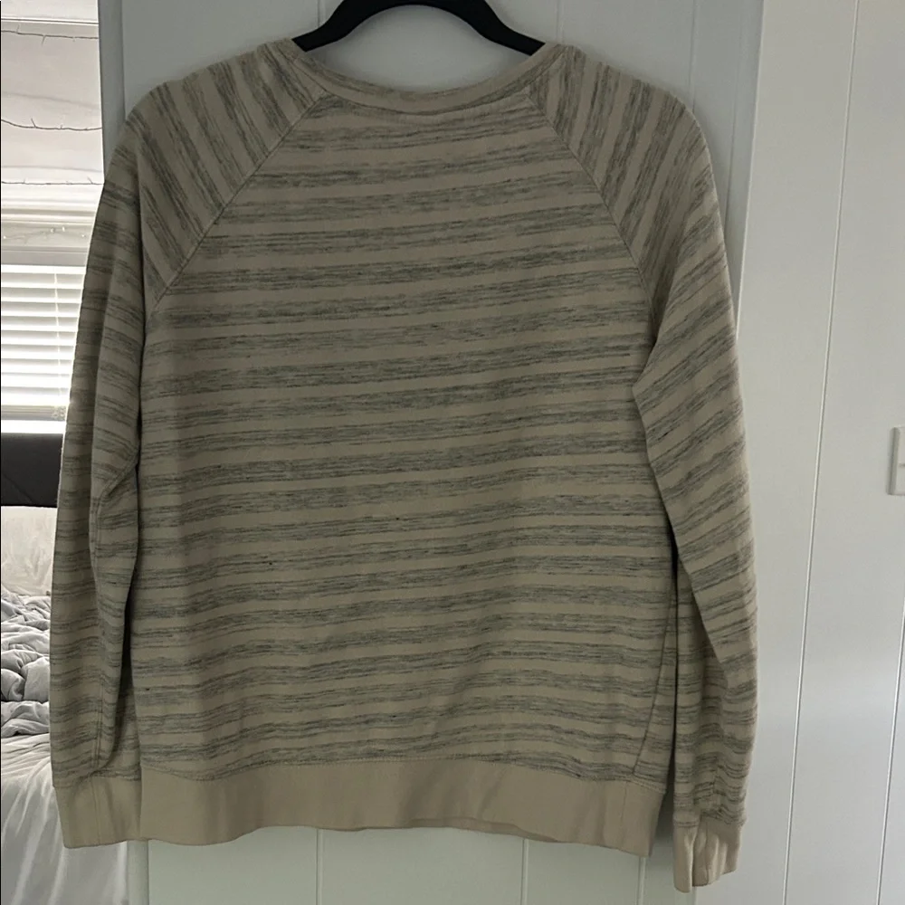 Vintage Vans women’s Beige Striped Crewneck Sweater - Picture 3 of 3